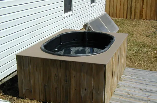 https://theselfsufficientliving.com/wp-content/uploads/2017/04/SolarHotTub4.jpg.webp